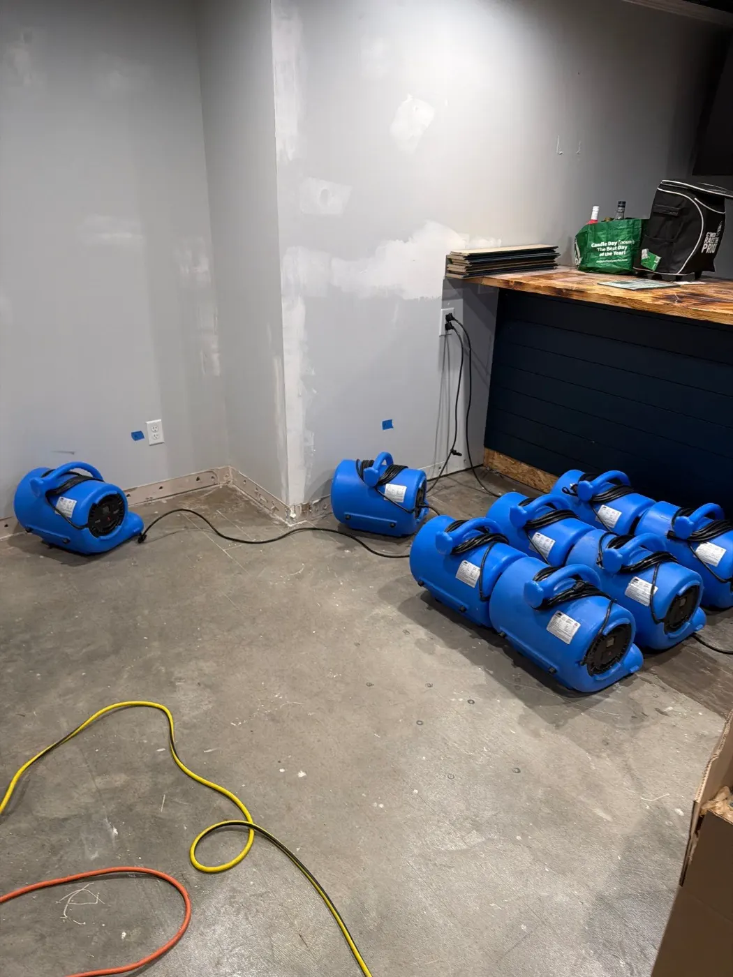 Thermal imaging during water damage assessment in Lebanon residence
